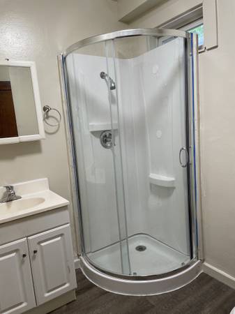 $1,495 / 1br - 450ft2 - Spacious renovated Studio in Capital Hill (Capital Hilll)64031135729794124