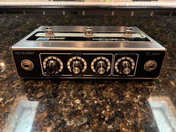 ローランド　Roland　BeeBaa　AF-100　エフェクター　ジャンク Roland AF-100 Bee Baa Fuzz and Treble Booster 1970s Vintage