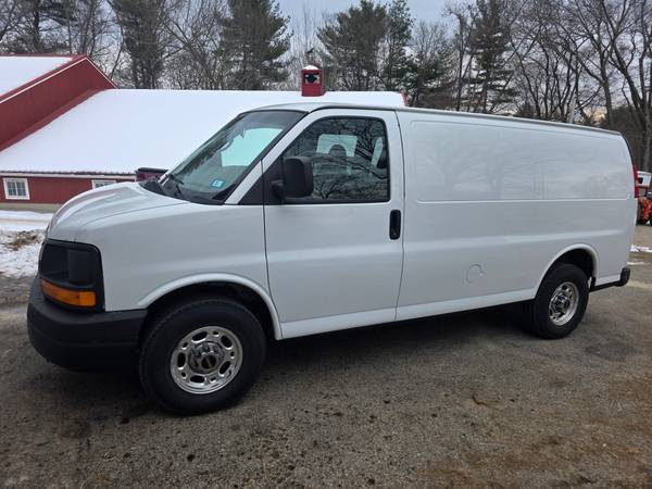 12 Chevy Express Cargo 2500 Extended  Alloy Wheels  4.8 V-8 Runs Great 1