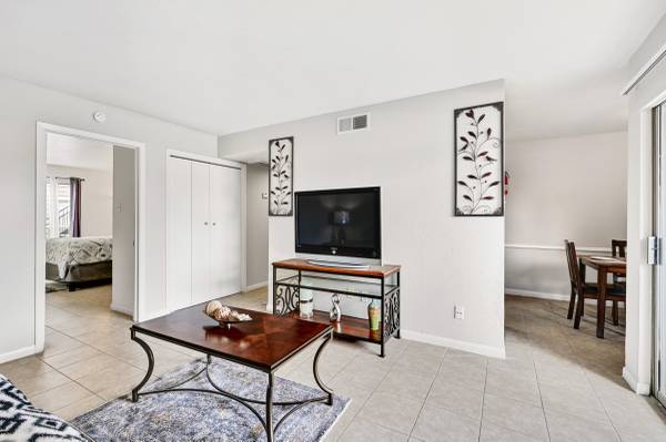 Do you need a larger Apt? The Terrace Apt gives you the solution...63761037411459124