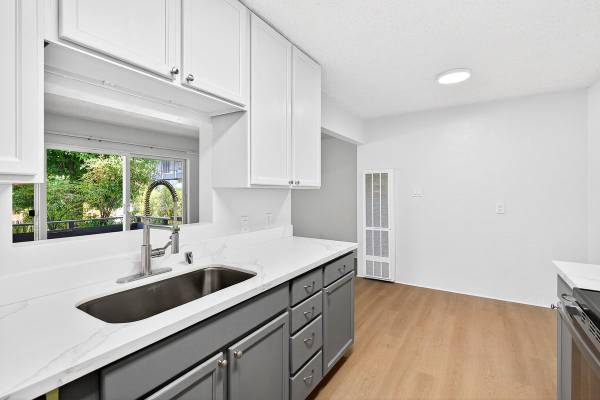 $2,695 / 1br - 645ft2 - Stainless Steel Appliances, Private patios and balconies, Pet Friendly (san rafael)63873332502785124