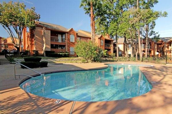 $1,185 / 2br - 965ft2 - 2B/2B, Enclosed Patios or Balconies, Outdoor Storage (2200 Montgomery Park Blvd, Conroe, TX)63906680390018123