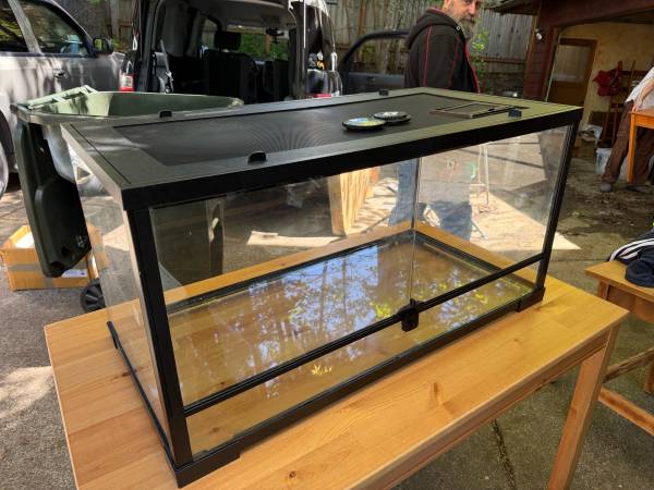 Large Terrarium, brand new 1