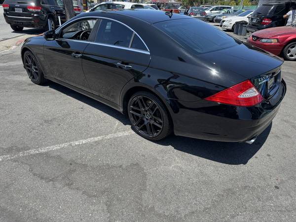 2011 MERCEDES BENZ CLS550. TÍTULO LIMPIO, PASÓ LA PRUEBA DE EMISIONES, FUNCIONA EXCELENTE! - $8,999 (san mateo)63624146038787124