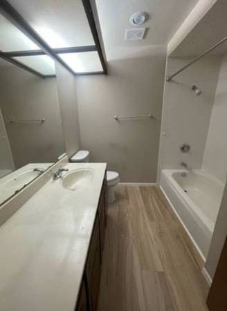 $1,000 / 2br - Beautiful open floor plan a must see! (Sacramento, CA)64043669537794121