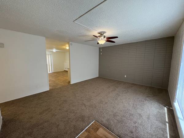 $1,205 / 3br - 1285ft2 - ¡¡DISPONIBLE AHORA!! (Colony Garden Apartments)63687913060867122