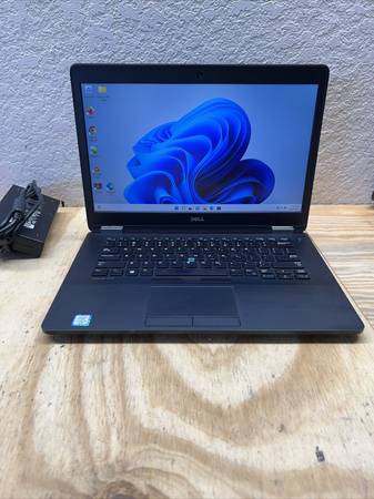 Dell Latitude E7450 i5-Intel 2.40GH 8GB DDR4  SSD WIN 11 PRO 1