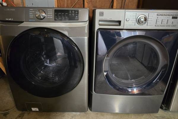 Washer and dryer set 1