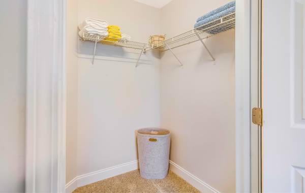 $1,199 / 2br - 1000ft2 - Reno 2-Bed x 1-Bath Apt w/Waived Fees @Oak Pointe Apartments! (Burlington, NC)64027443803521124