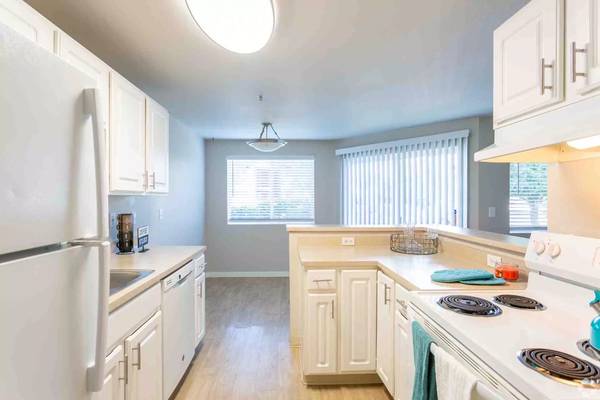 $2,122 / 2br - 962ft2 - 2 Bed / 2 Bath. We welcome your pets! Ask about our pet policy! (Fife)63688586639361120