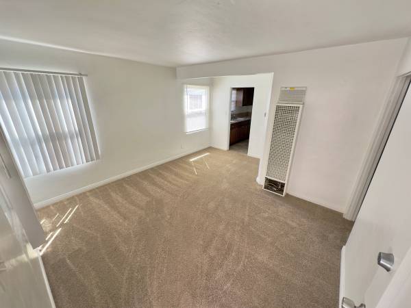 $2,250 / 1br - 1 habitación en Pacific Beach en Grand Avenue! $500 de descuento en el segundo mes de alquiler (San Diego)63663904756483124