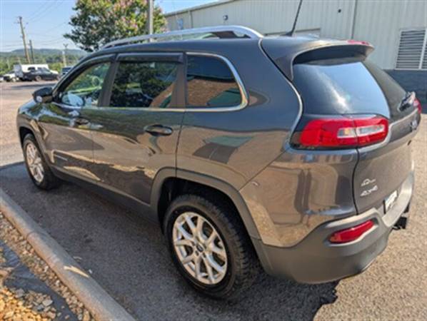 2017 Jeep Cherokee Latitude - $18,99063625105542787122