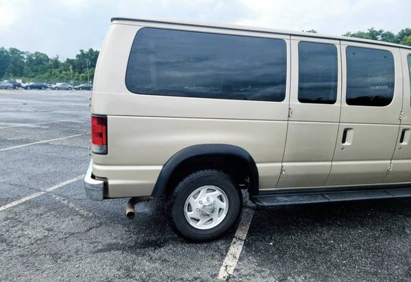 2012 Ford E350 Super Duty - $12,500 (Alexandria)63618665203713124