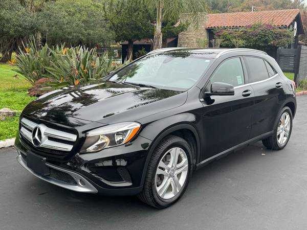 2016 Mercedes-Benz GLA-Class GLA 250 1