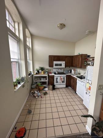 $1,925 / 2br - Haverhill Unhtd 2 Bed Nov 1st Lndry+Prkng Avail+Near Train63828337430529122