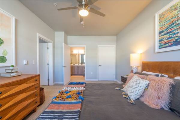 $1,752 / 1br - 700ft2 - Electric Stove, Fitness Center, Co-Working Space (13285 Southwest Hawks Beard Street, Tigard, OR)63845977992195122