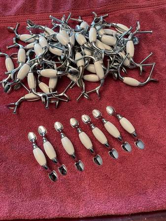 Cabinet Hardware Pulls 1