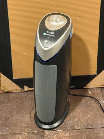 GermGuardian Air Purifier with HEPA Filter and UVC Sanitizer 1