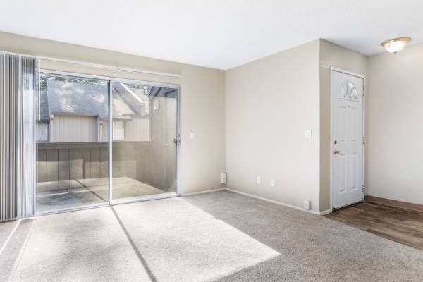 $1,765 / 2br - 780ft2 - 2x1 Ready Now! $176563844740357377120