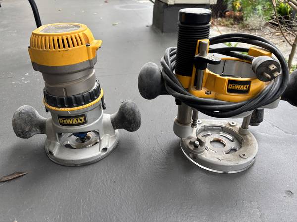 Dewalt Router fixed and plunge base kit with 3/4" round over bit 1