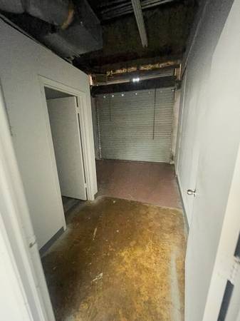 $325 / 360ft2 - Workshop/Warehouse/Office flex space with bay door - 1 MONTH FREE! (S Peoria Ave., Tulsa, OK 74136)63981980763138121