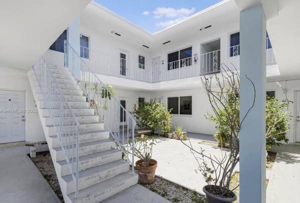 $1,700 / 1br - fast move in - 1 BED 1 BATH close to the Design District (Miami Shores)64001849856002120