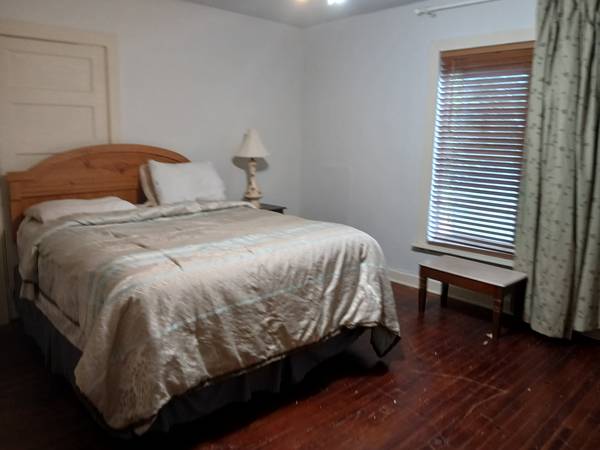 $190 / 4br - 250ft2 - Large Furnished Rm, Close to hwys, shopping, college (Ft Pierce)63799858280321120