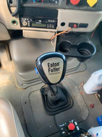 2005 Sterling L8500 Tri-Axle - Photo 11