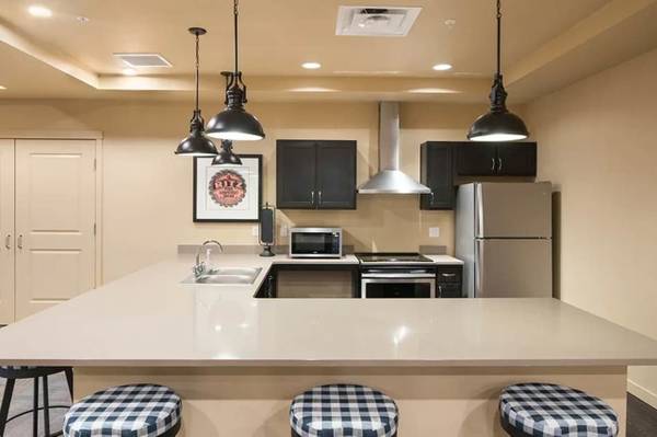 $1,713 / 1br - Community Library, Movie Theater Room, Dishwasher (31701 Pete von Reichbauer Way S, Federal Way, WA)63808059489793120