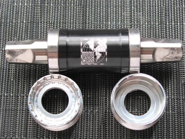 TITANIUM BOTTOM BRACKET 1