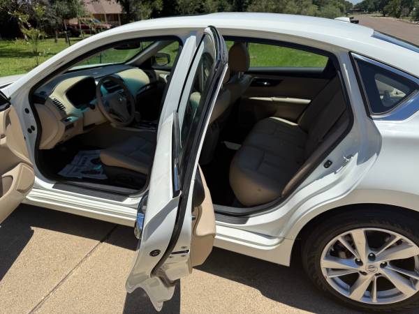 2015 Nissan Altima 2.5 SL! Navegación! Pocos kilómetros! - $7,900 (College Station)63470430840067123