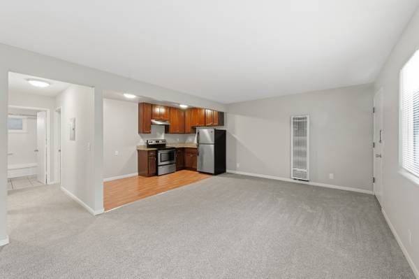 Steps off College Ave! Large 1 Bedroom Includes Off-Street Parking 1