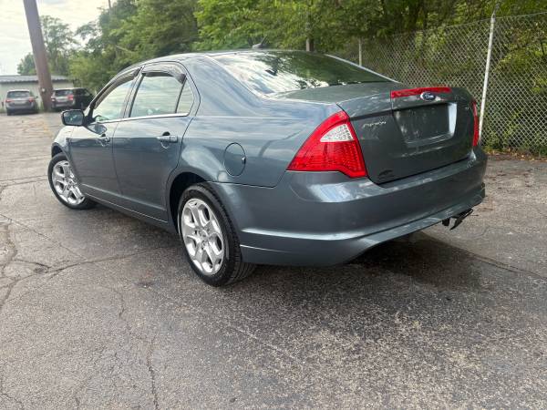 2011 Ford Fusion SE (72K Miles) - $5,995 (Camby)63621976281859122