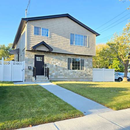 $3,500 / 3br - New built 3 BedRms 2 BathRms Stroud Ave 1st FL Staten Island NY 10312 (Staten Island NY)63949684713219120
