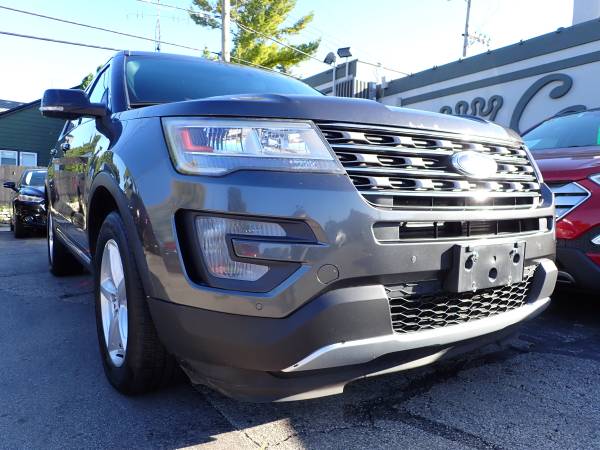 2017 Ford Explorer XLT*Camera*Nav*Heated leather*Parking sensors* 1