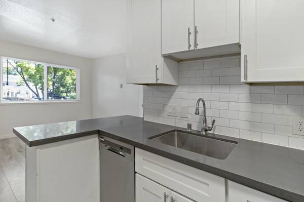 $2,300 / 2br - 660ft2 - 3  bed available, next to San Leandro (oakland north / temescal)64000750116609121