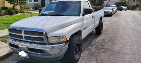 Dodge 2500 del 2001 - $1,500 (Los Ángeles)63624583101187121