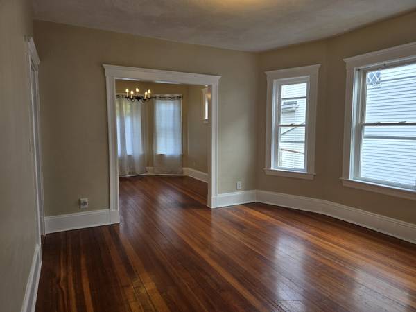 $3,500 / 3br - Great Location 3BD!10 min to Davis Sq!5 min to Ball SQ T!Pets NEG! (Davis Sq/Ball Sq)63996692018307122