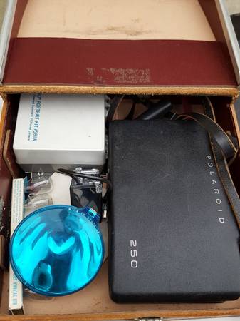 Polaroid land camera model  250 1
