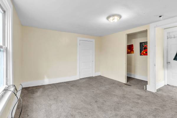 $94,000 / 5br - 5 Bedroom House for Sale in New Kensington- Kenneth64013372011651122