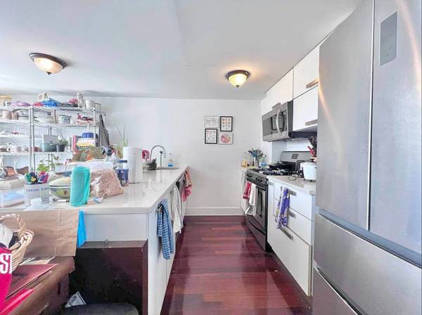$1,500 / 6br - 🏙️ Room in Williamsburg Penthouse 🛁 Private Bath + Roof Access ✨ (Williamsburg)63816625287041123