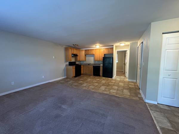 $1,375 / 2br - 750ft2 - Serene Lakeside Living at American Lake Apartments (Lakewood)63688532044675124