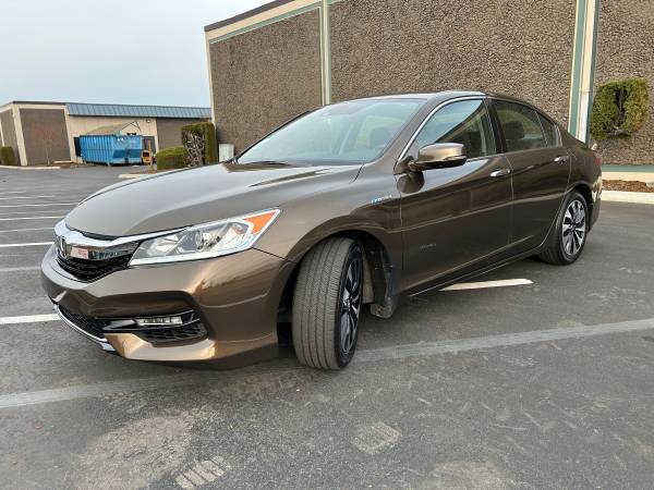 2017 Honda Accord Hybrid - $14,800 (Auburn)63617156882305120