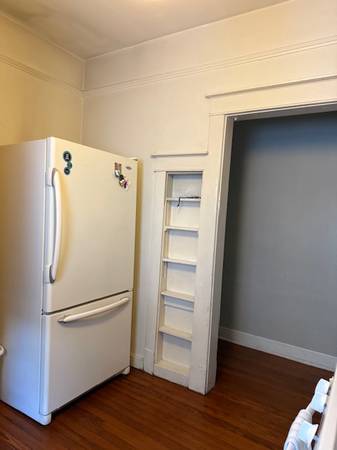 $1,400 / 2br - Cool Cheek Furnished Duplex 2 bed 1 Bath (University)63903537662082121