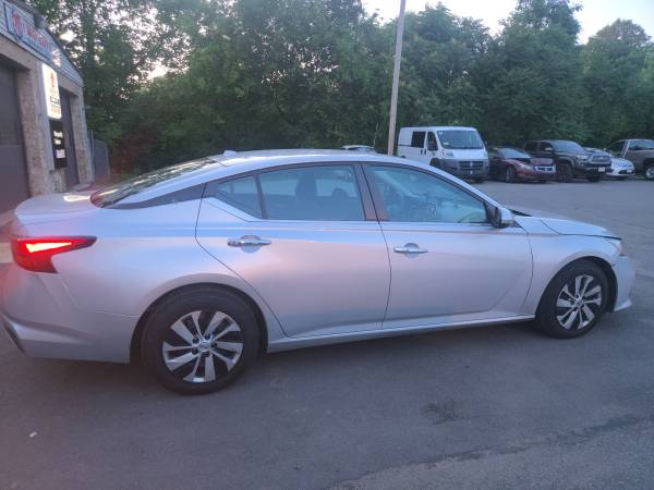 Título limpio - $9,900 (Lowell)63618062406785121