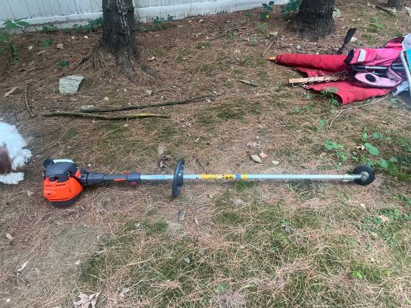 Weed whacker/Trimmer - 324L Gas powered 1
