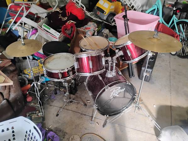 Complete Rogue 5-piece Drum Set 1