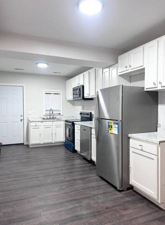 $1,575 / 2br - 1100ft2 - Newly renovated 2 Bedroom Townhome63694891396225122