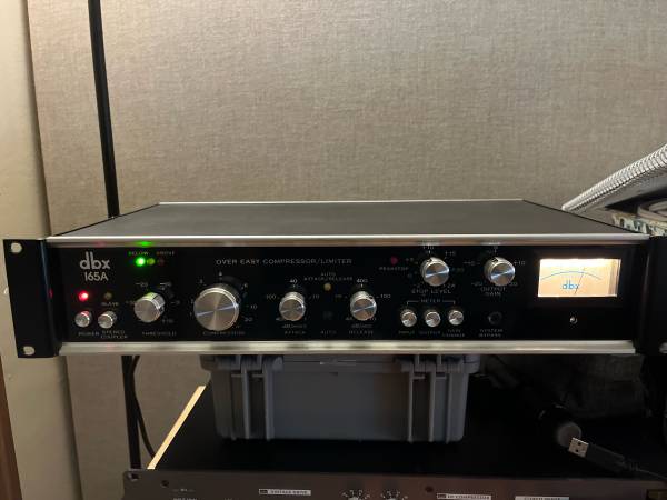 DBX 165a Vintage Compressor 1