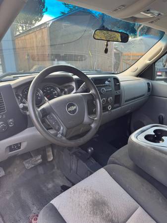 09 chevy silverado 2500 - $10,000 (snohomish)63438088341507124